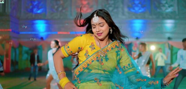 नवरत्न पांडेय और शिल्पी राज का नया गाना 'कमरिया जोर न सही' हुआ रिलीज, आस्था ने दिखाए शानदार मूव्स