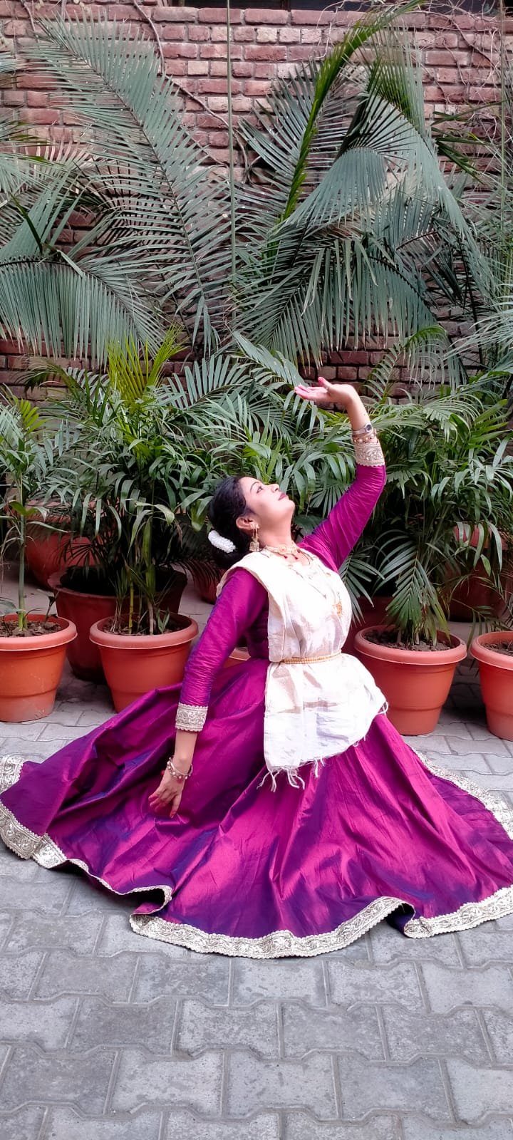 SALONI GUPTA KATHAK DANCER VARANASI