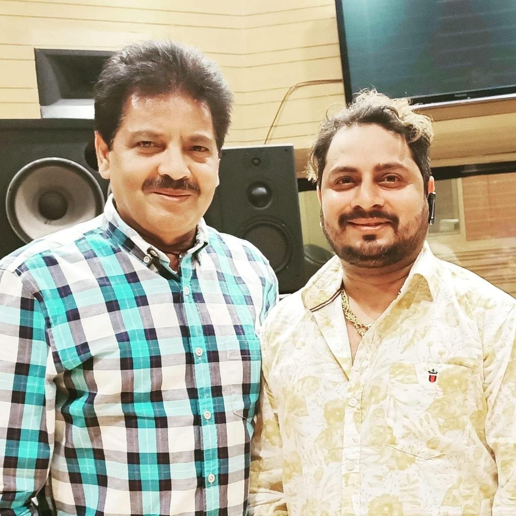 Udit Narayan & Munna Dubey