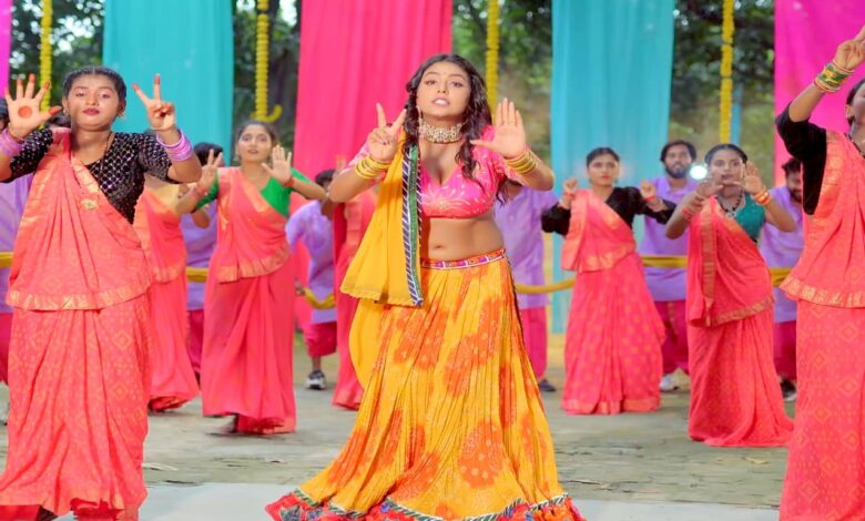 माही श्रीवास्तव और खुशी कक्कर का नया भोजपुरी लोकगीत 'राजा जी के तिलवा प दिलवा' वर्ल्डवाइड रिकार्ड्स से हुआ रिलीज